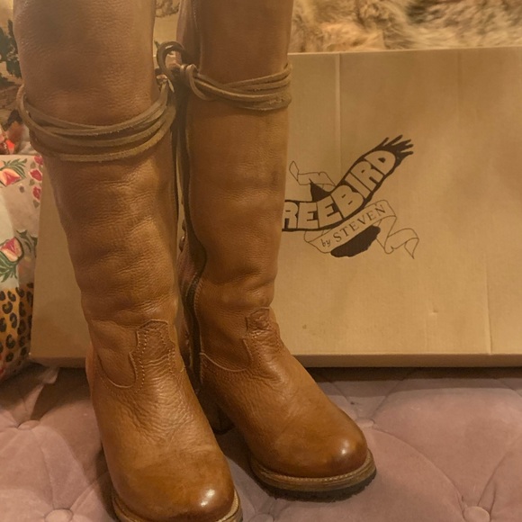 AMAZING EPIC NEW FREEBIRD COGNAC ICELAND W/SHEARLING - Picture 3 of 14